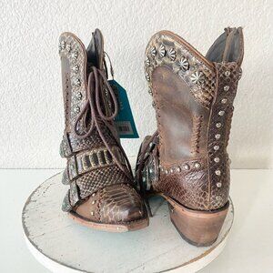 Lane SHOWDOWN Womens Cowboy Boots 6 Brown Short Western Cowgirl Lace-up Bootie